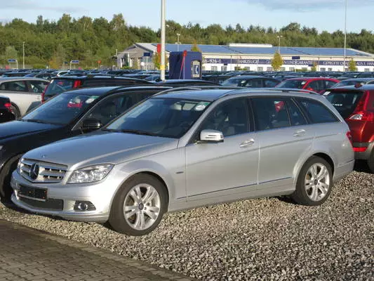 Mercedes-Benz C 250 CDI 2.1dm3 diesel 204 H3S3M0 IZAAB442